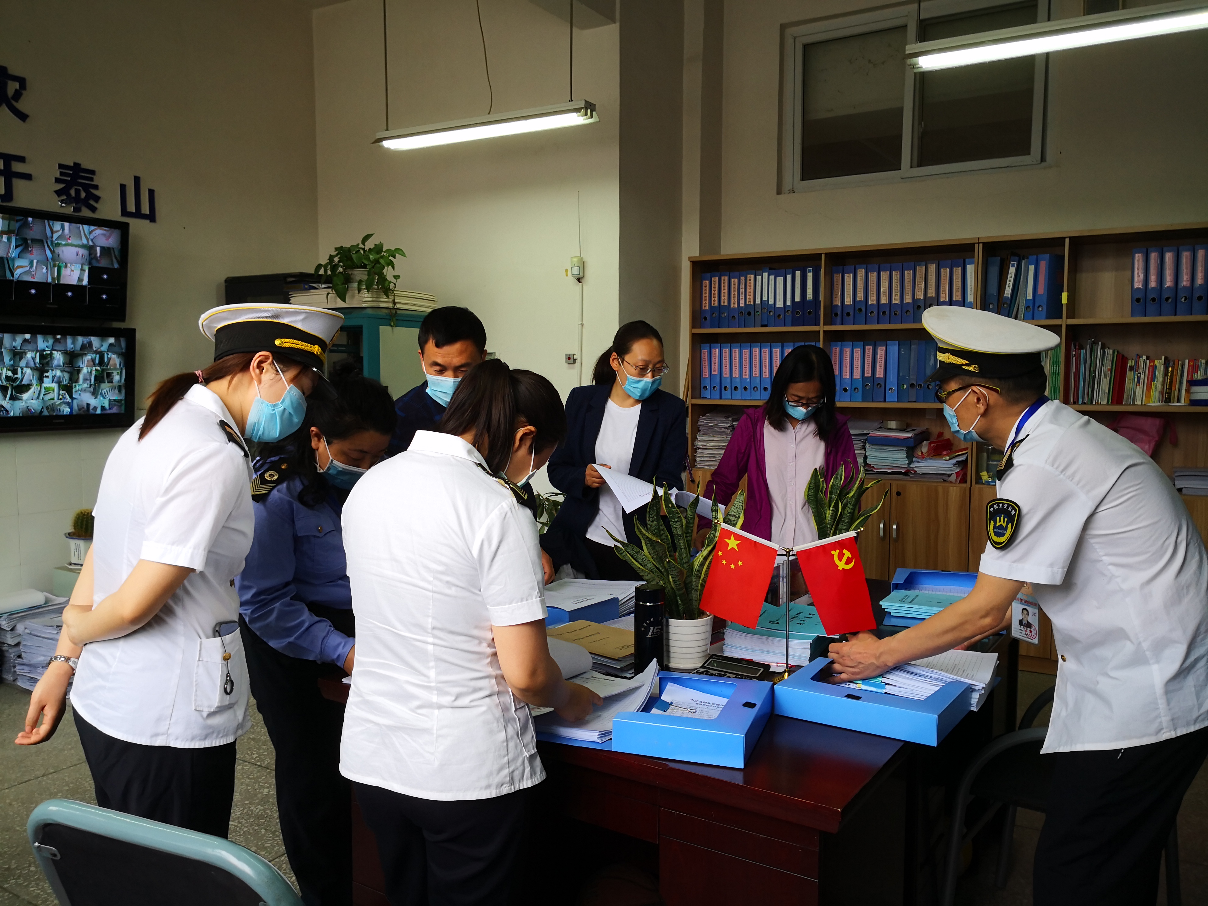 1589532493111171.jpg 省教育廳督查組到繼光實驗學(xué)校督查疫情防控工作.jpg